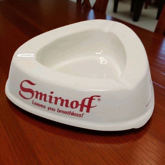 Vintage 1979 Smirnoff “Leaves You Breathless” Triangle Ashtray White Red Logo - Picture 1 of 7